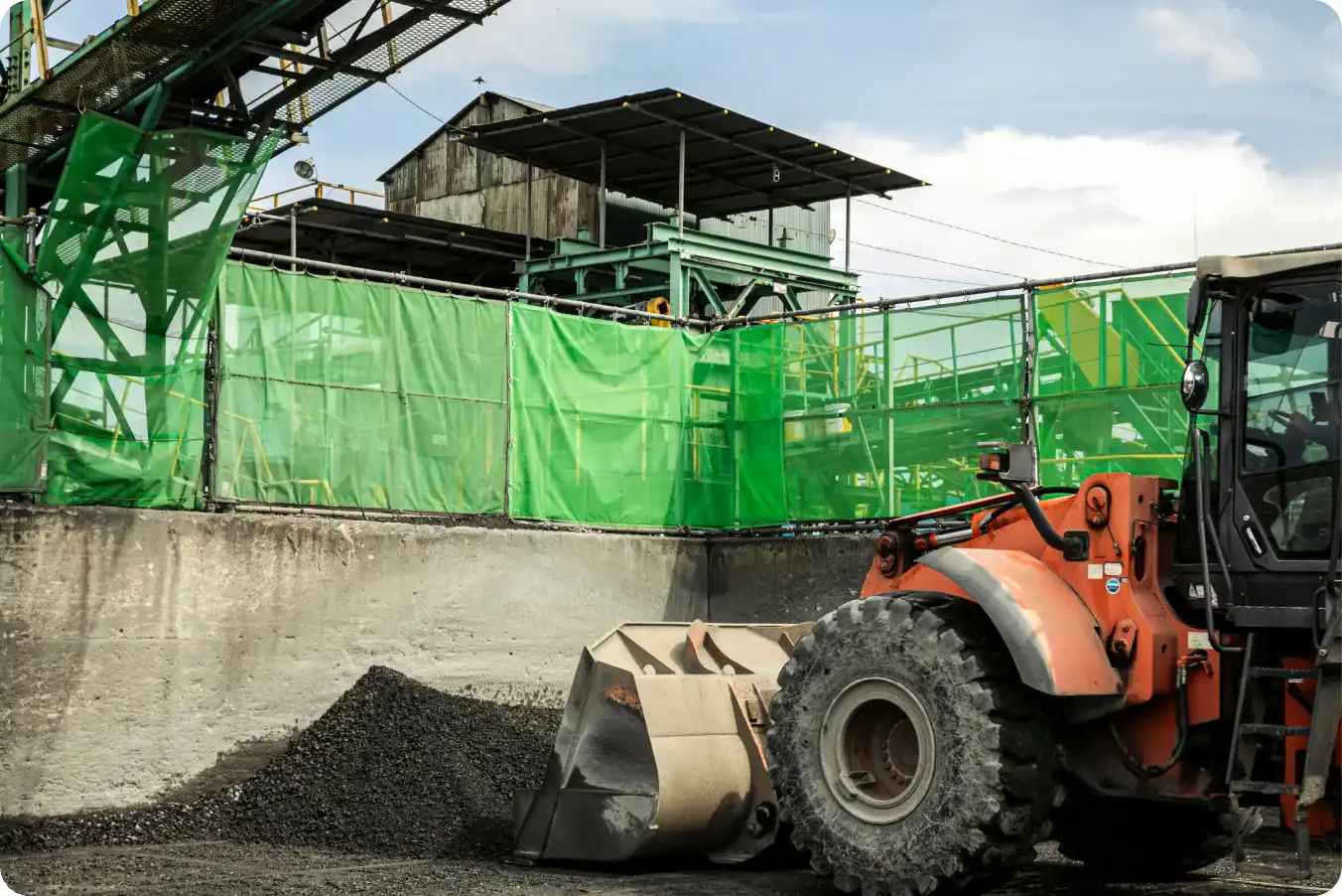 立体構造の工場設備のイラスト